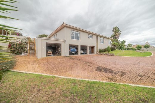 Luxury home in Still Bay, Eden District Municipality