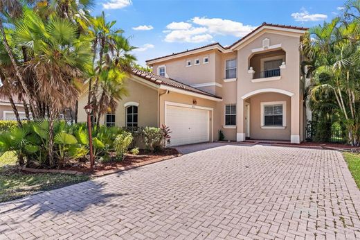 Luxury home in Coral Springs, Broward County