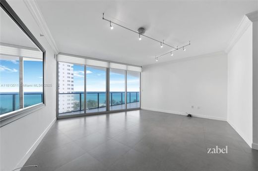 Apartment in Hollywood, Broward County