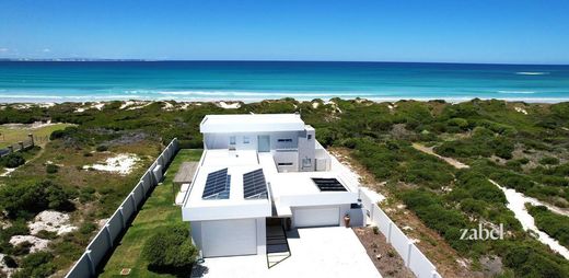 Luxury home in Struisbaai, Overberg District Municipality