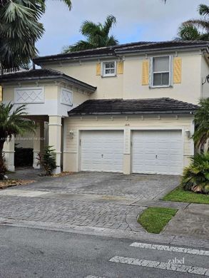 Luxury home in Homestead Village, Orange County