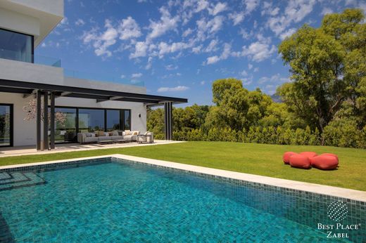 Villa in Benahavís, Malaga