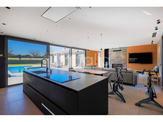 Luksusowy dom w Navata, Província de Girona