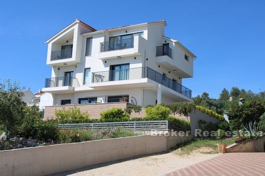 Villa in Sibenik, Veliki Grđevac