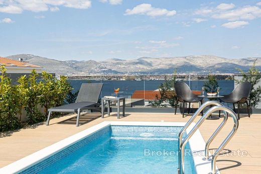 Villa in Čiovo, Grad Trogir