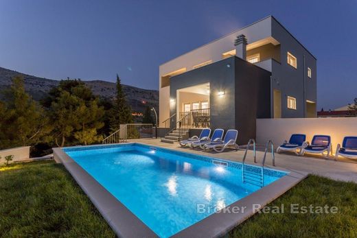 Villa in Omiš, Grad Omiš
