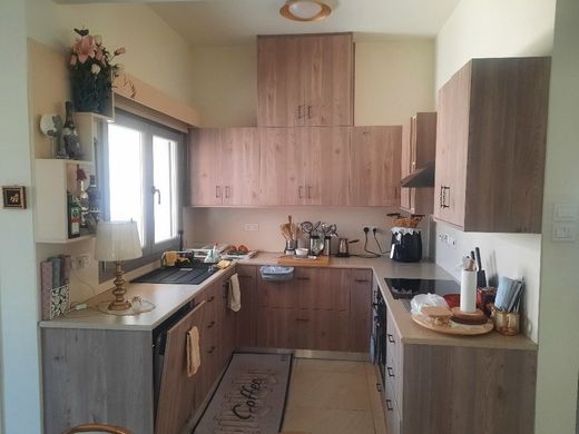 Villa for sale in Aradíppou