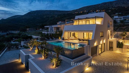 Villa Split, Grad Split