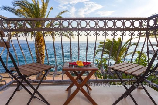 Villa a Macarsca, Town of Makarska