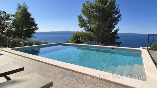 Omiš, Grad Omišのヴィラ