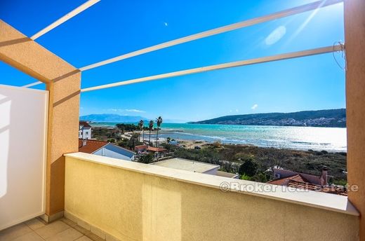 Villa en Trogir, Grad Trogir