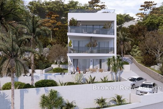 Apartment / Etagenwohnung in Čiovo, Grad Trogir