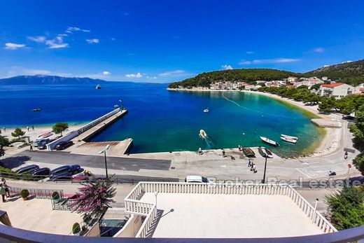빌라 / Makarska, Town of Makarska