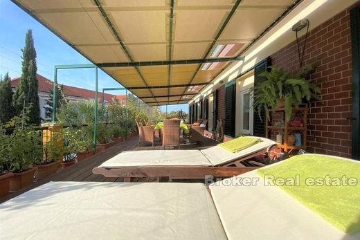 Apartment / Etagenwohnung in Split, Grad Split