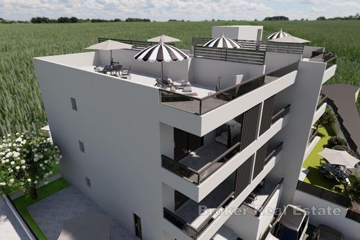 아파트 / Čiovo, Grad Trogir