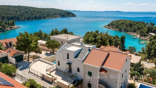 Villa en Brac, Split-Dalmatia