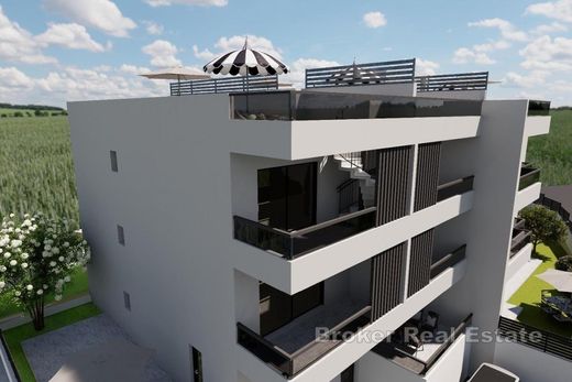 아파트 / Čiovo, Grad Trogir