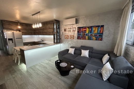 Apartment / Etagenwohnung in Split, Grad Split