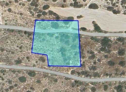 Land for sale in Pyrgos