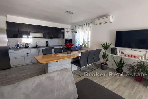 Διαμέρισμα σε Omiš, Grad Omiš