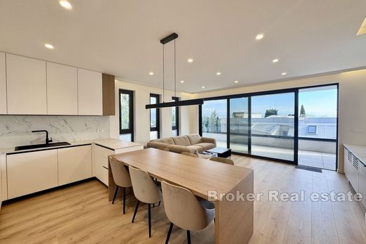Apartment for sale in Opatija