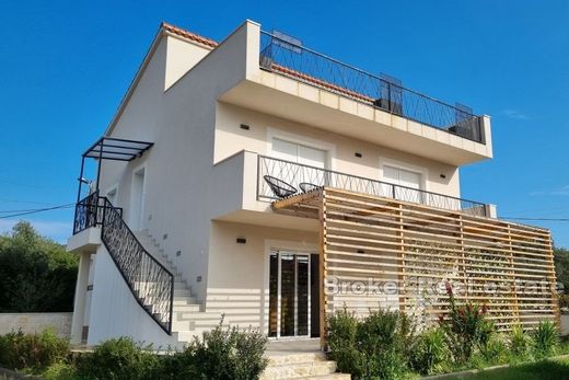 Villa in Trogir, Grad Trogir