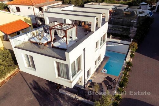 Villa in Čiovo, Grad Trogir