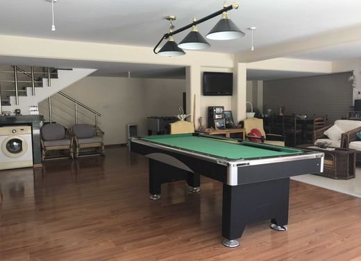 Villa for sale in Erími