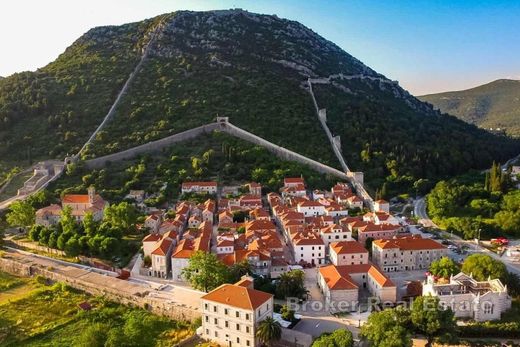 Çatı katı Pelješac, Dubrovačko-Neretvanska