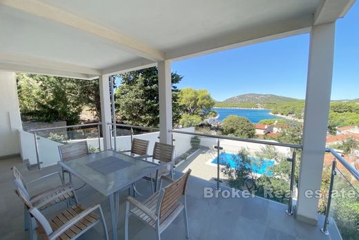 Villa a Vodice, Sibenik-Knin