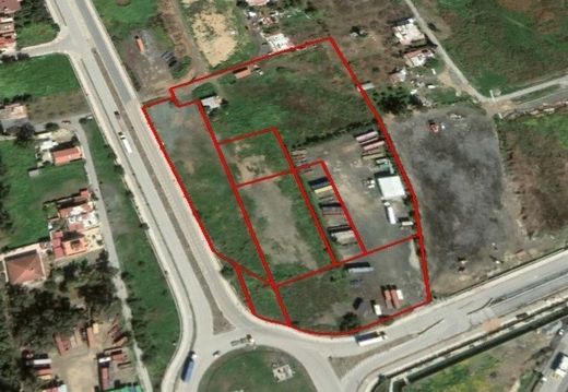 Land for sale in Zakaki