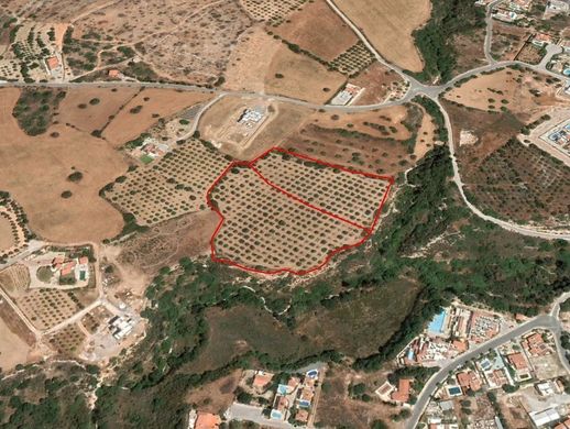 Land for sale in Tála