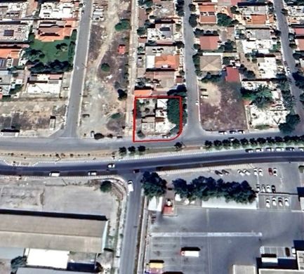 Land for sale in Ágios Dométios