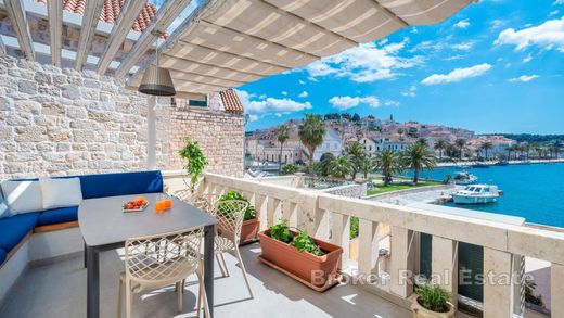 아파트 / Hvar, Grad Hvar