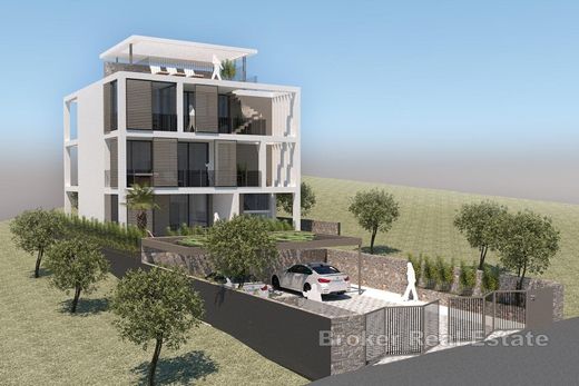 Apartment / Etagenwohnung in Primošten, Sibenik-Knin