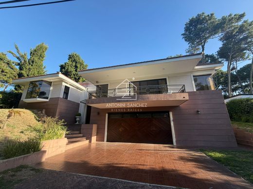 Detached House in Punta del Este, Punta Del Este