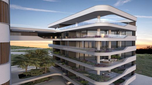 Apartment / Etagenwohnung in Germasógeia, Limassol District