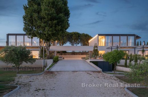 Вилла, Задар, Zadar