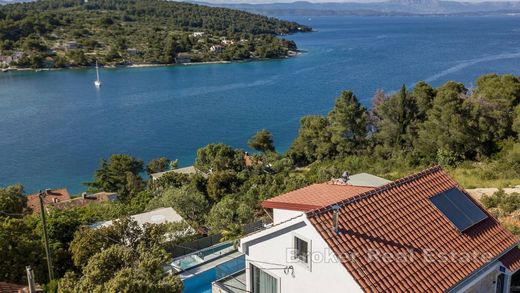 Villa in Šolta, Split-Dalmatia