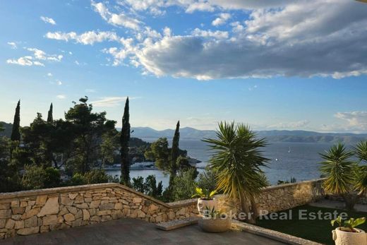 Villa in Šolta, Split-Dalmatia