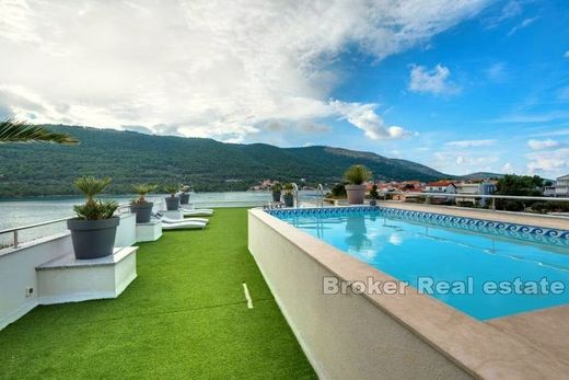 Villa in Sibenik, Veliki Grđevac