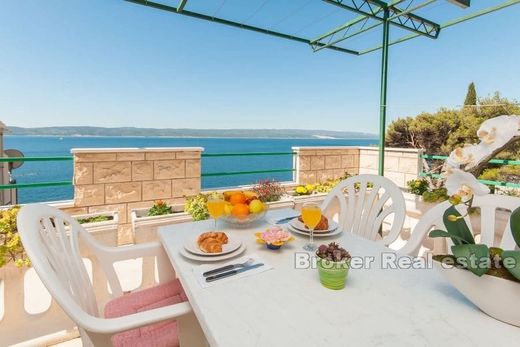 Omiš, Grad Omišのヴィラ