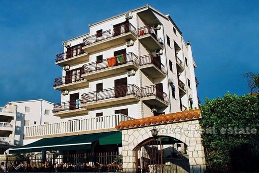 Čiovo, Grad Trogirのホテル