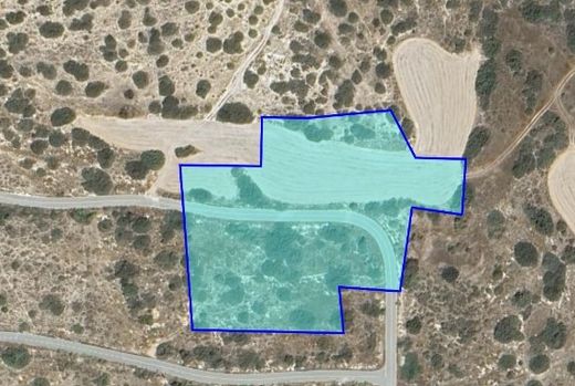 Land for sale in Pyrgos