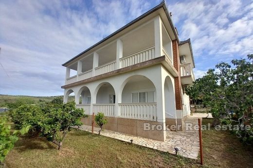 Villa in Trogir, Grad Trogir