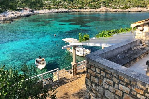 Villa en Vis, Town of Vis