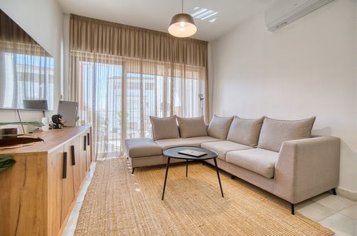 Apartment / Etagenwohnung in Paphos, Paphos District