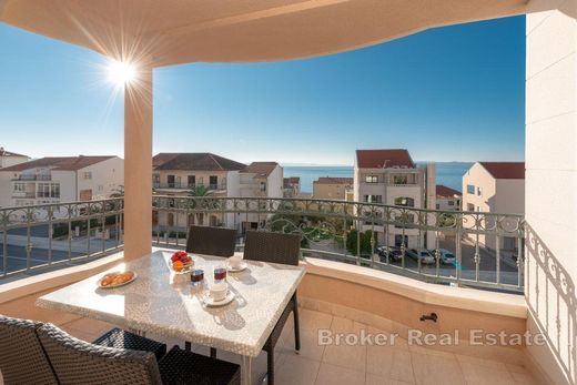 Villa for sale in Makarska
