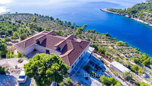 Villa à Brac, Split-Dalmatia