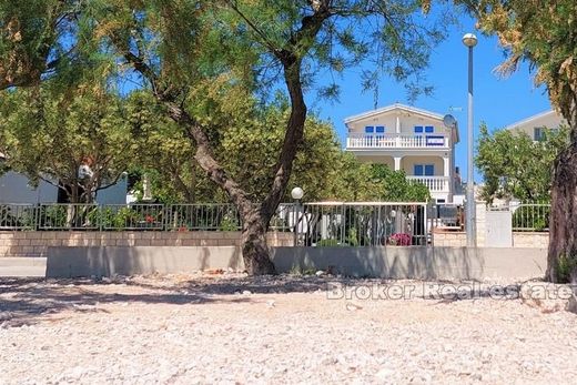 Villa in Sibenik, Veliki Grđevac